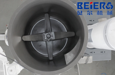 新能源鋰電混合機內(nèi)部